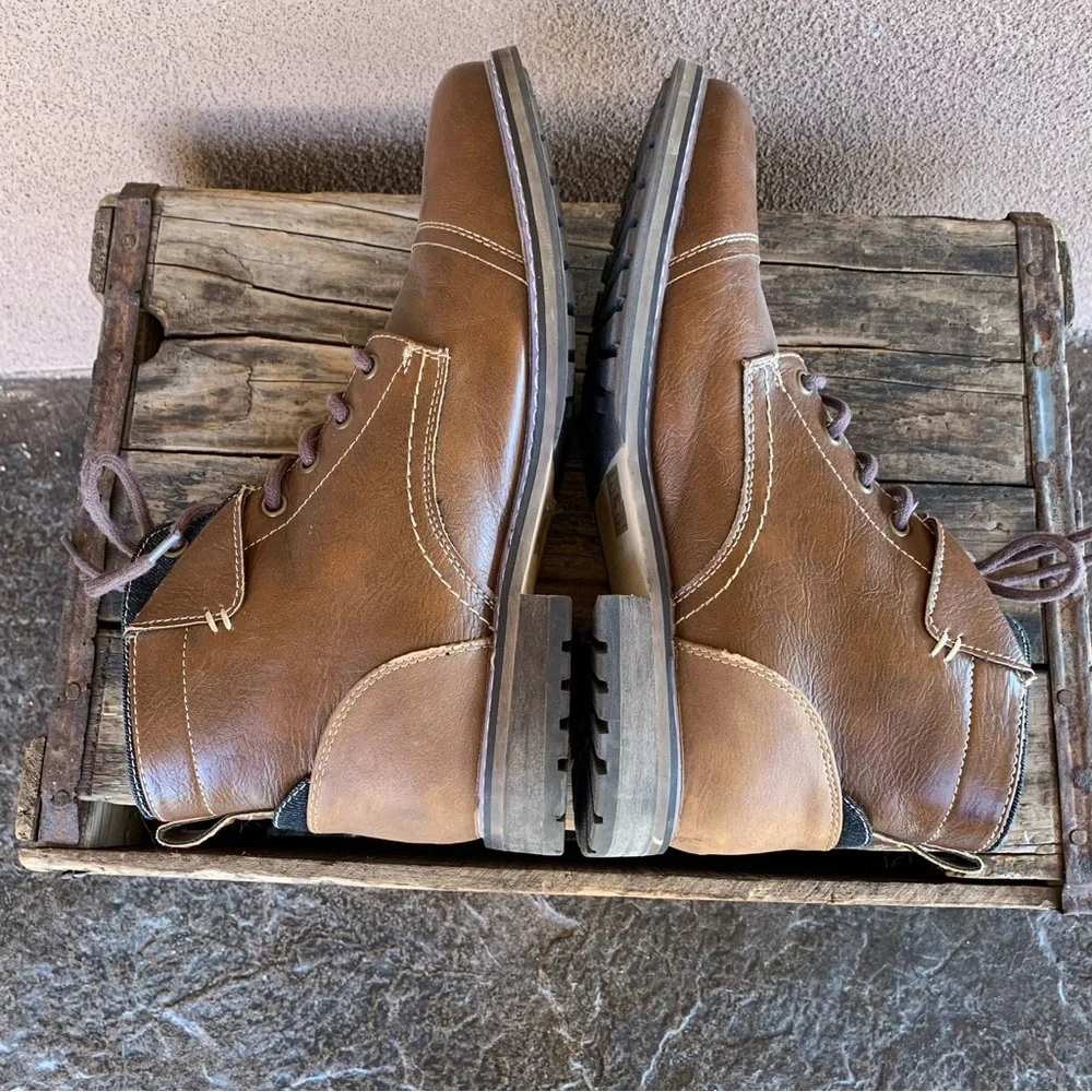 Call It Spring Mens Lace-Up Chukka Boot